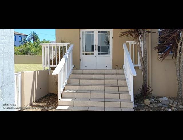 3 BEDROOM HOUSE FOR SALE IN DANA BAY